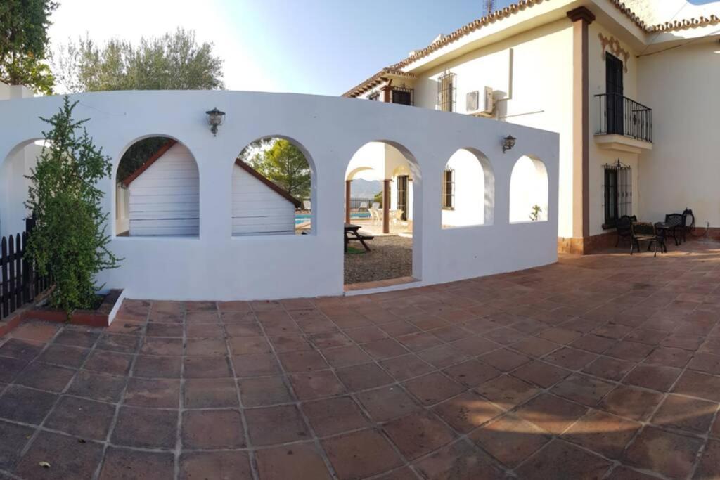Preciosa Villa Con Gran Piscina Y Fabulosas Vistas Альхаурин-де-ла-Торре Экстерьер фото